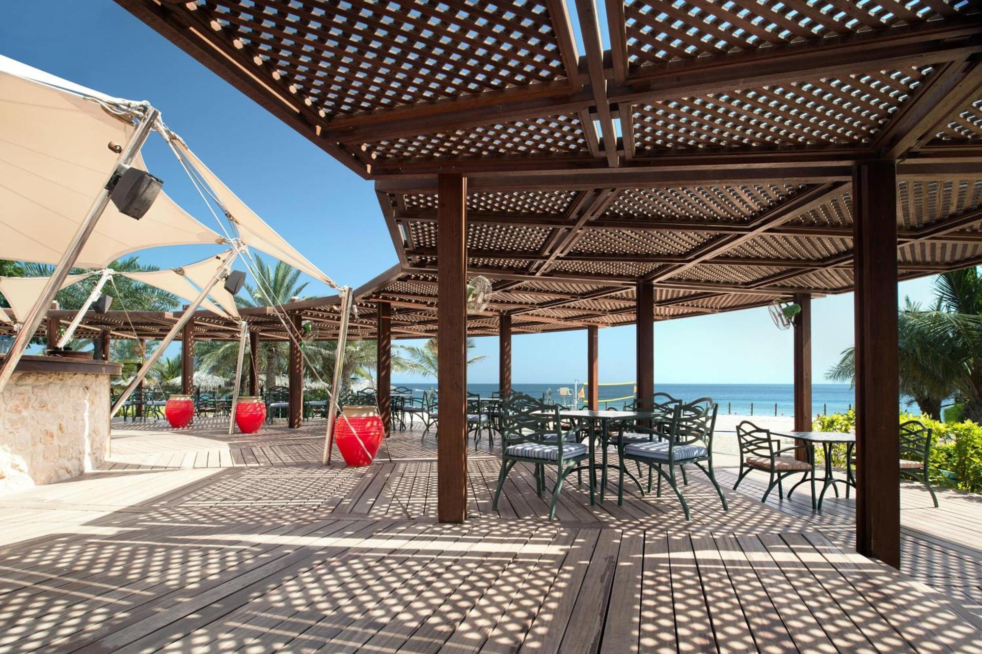 Le Meridien Al Aqah Beach Resort Extérieur photo The beach at the Dan Hotel