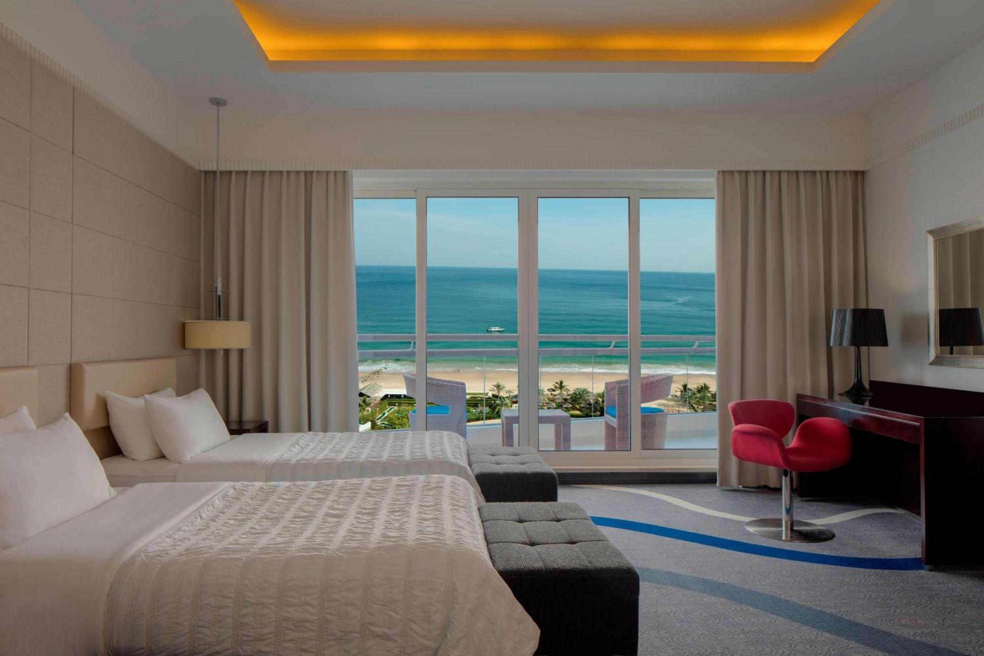 Le Meridien Al Aqah Beach Resort Extérieur photo A guest room at the Le Royal